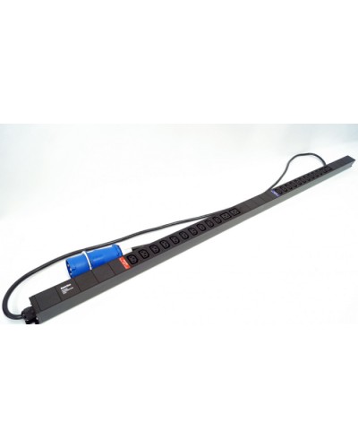 Блок розеток, вертикальный черн Hyperline (SHE-20IEC-4BIEC-32-3PVB) в Коврове Блоки розеток Pintop.ru